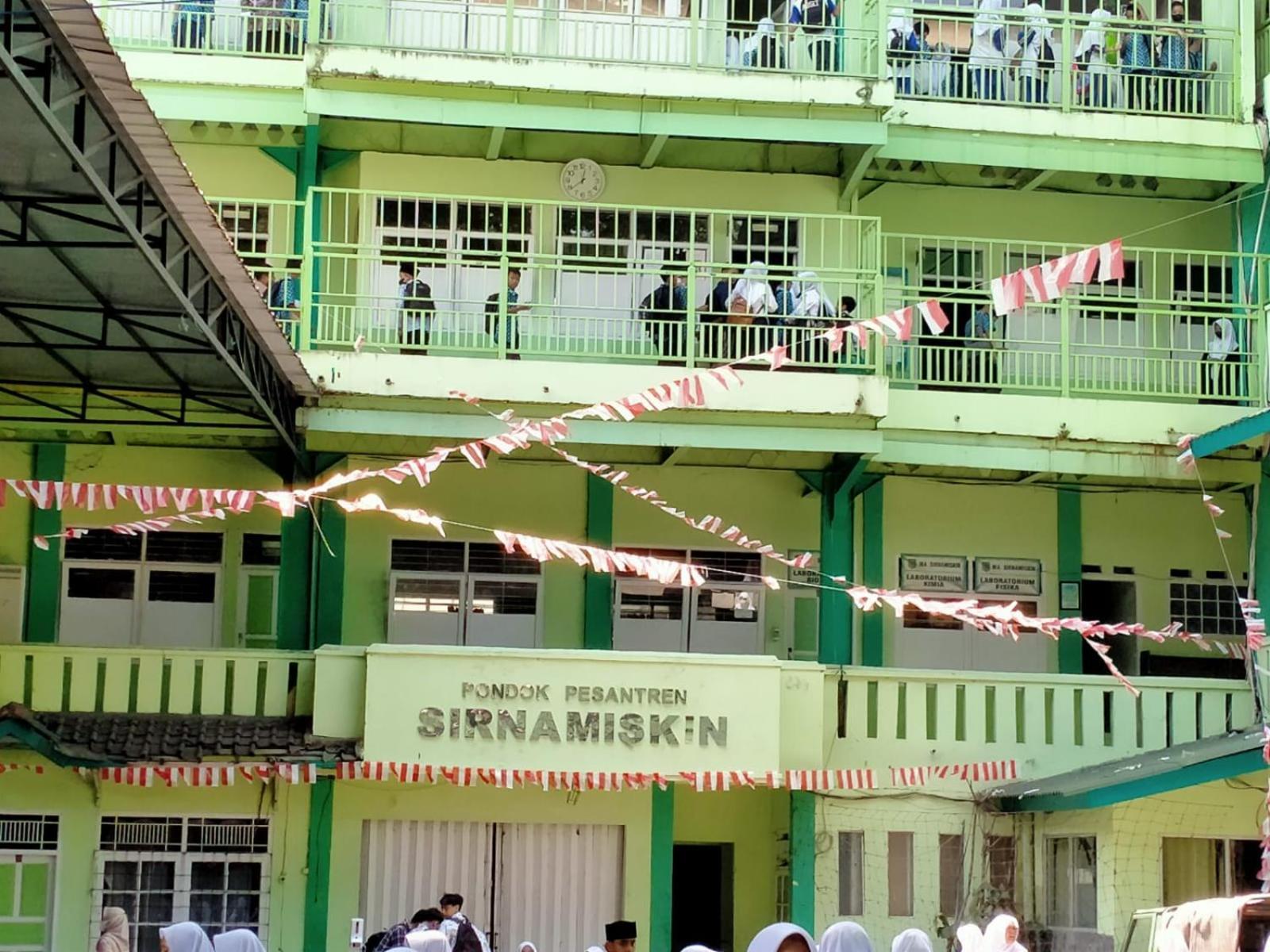 בנדונג Gh Sirnamiskin מראה חיצוני תמונה